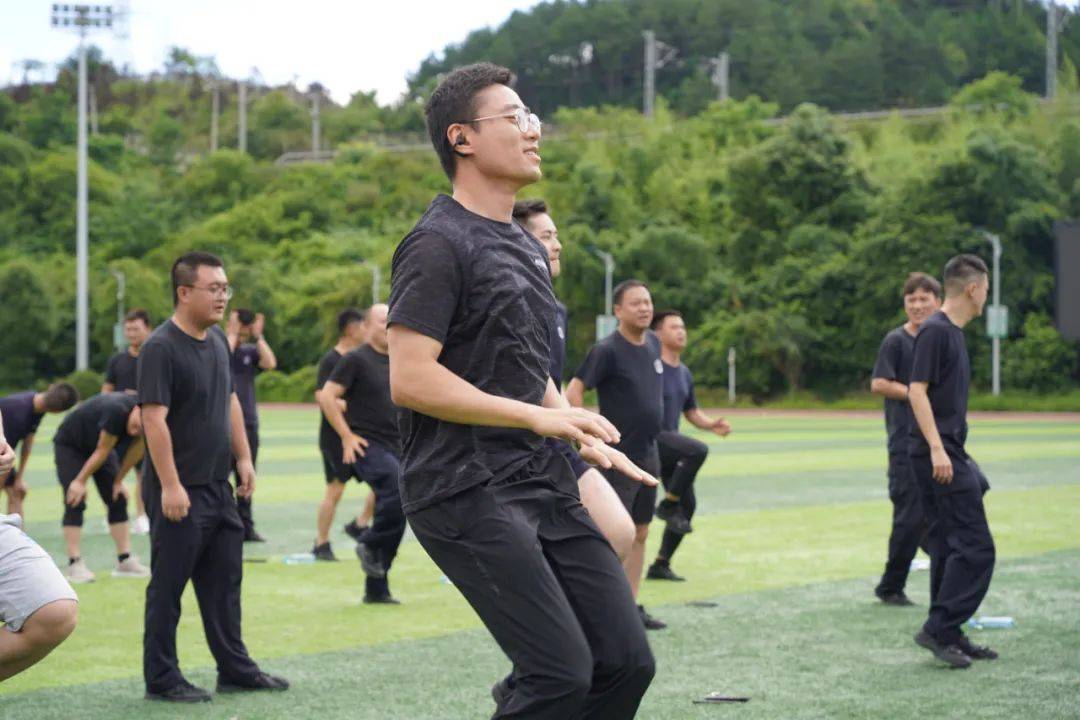 实战练兵,体能技术各方面全面提升的简单介绍 实战练兵,体能技术各方面全面提升的简单介绍
