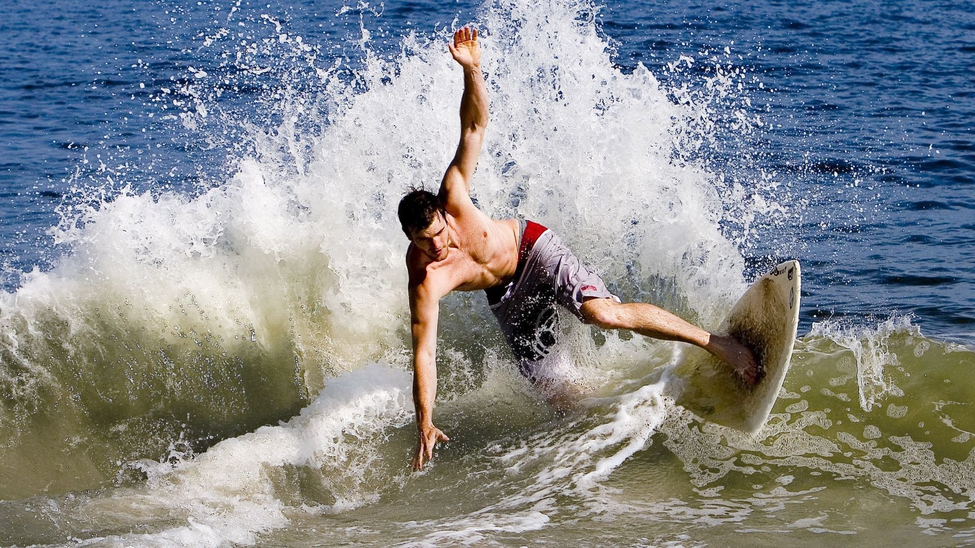末节狂飙！切特·霍姆格伦接管比赛，上海队险胜马刺